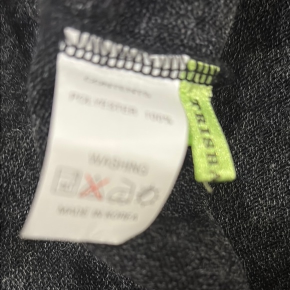 Stylish Black Crew Neck Sweater with Animal Print Details - Picture 4 of 10